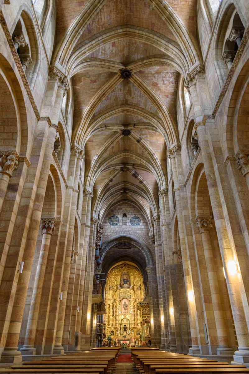 Ávila 047 - basílica de San Vicente.jpg